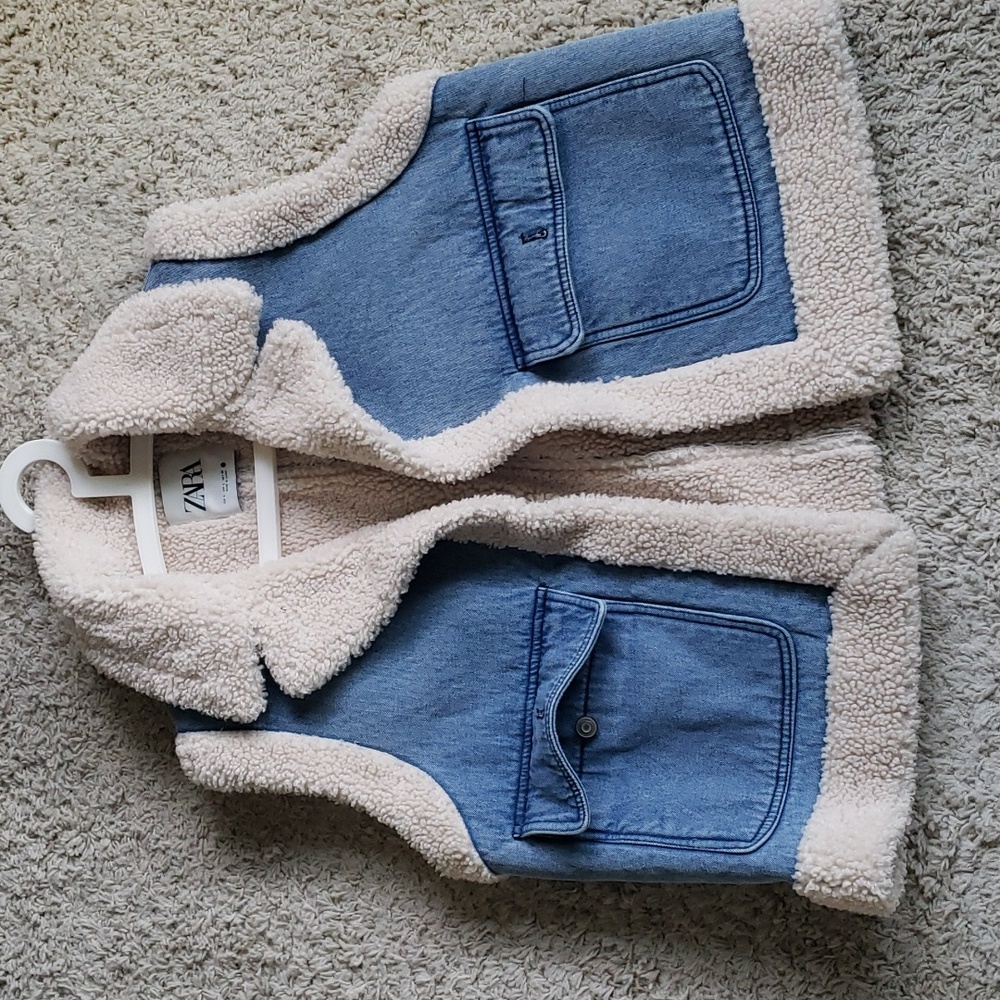 Women Zara Vest